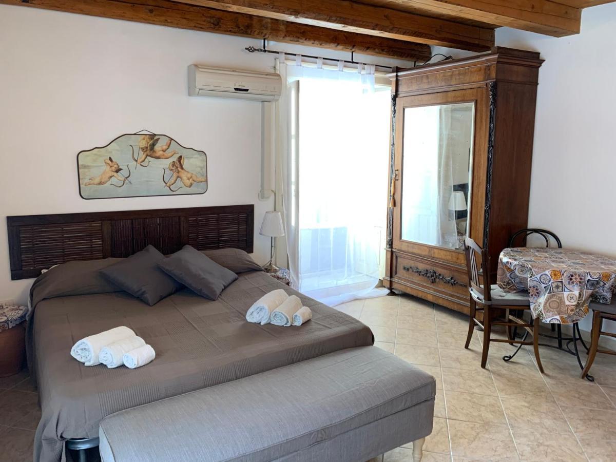 Апартаменты Ortigia Casa Сиракузы Экстерьер фото
